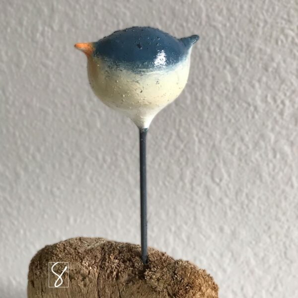 bird sculpture - junco - by sue kemnitz